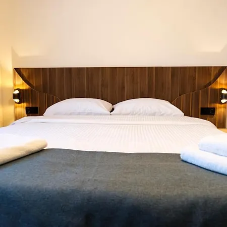 Terrazzo - Isitmali Havuzlu Sole וילה