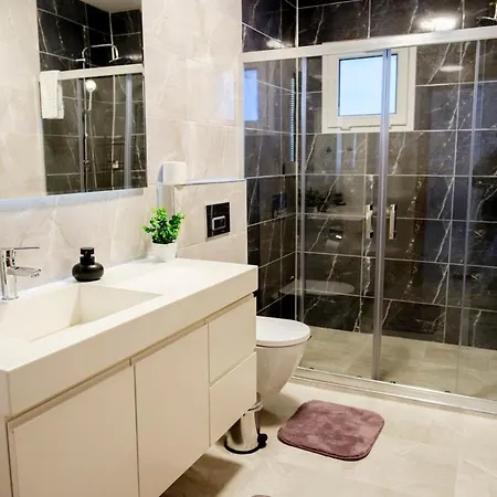 Terrazzo - Isitmali Havuzlu Sole ספנג'ה