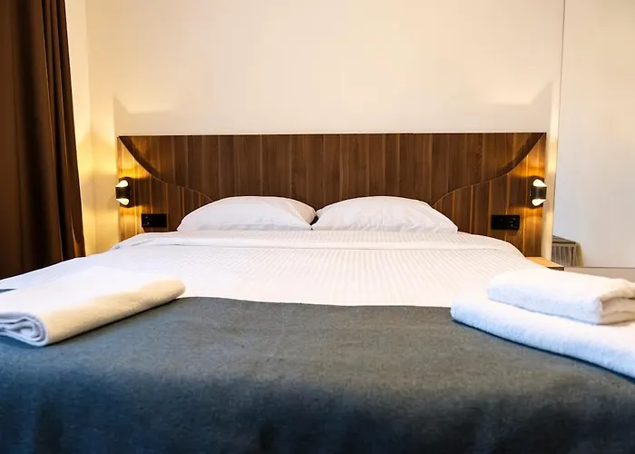 Terrazzo - Isitmali Havuzlu Sole וילה