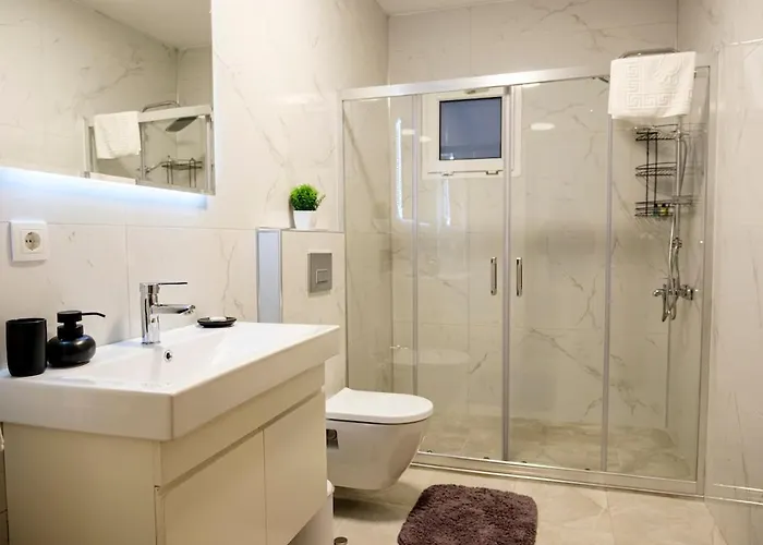 Terrazzo - Isitmali Havuzlu Sole ヴィラ サパンジャ